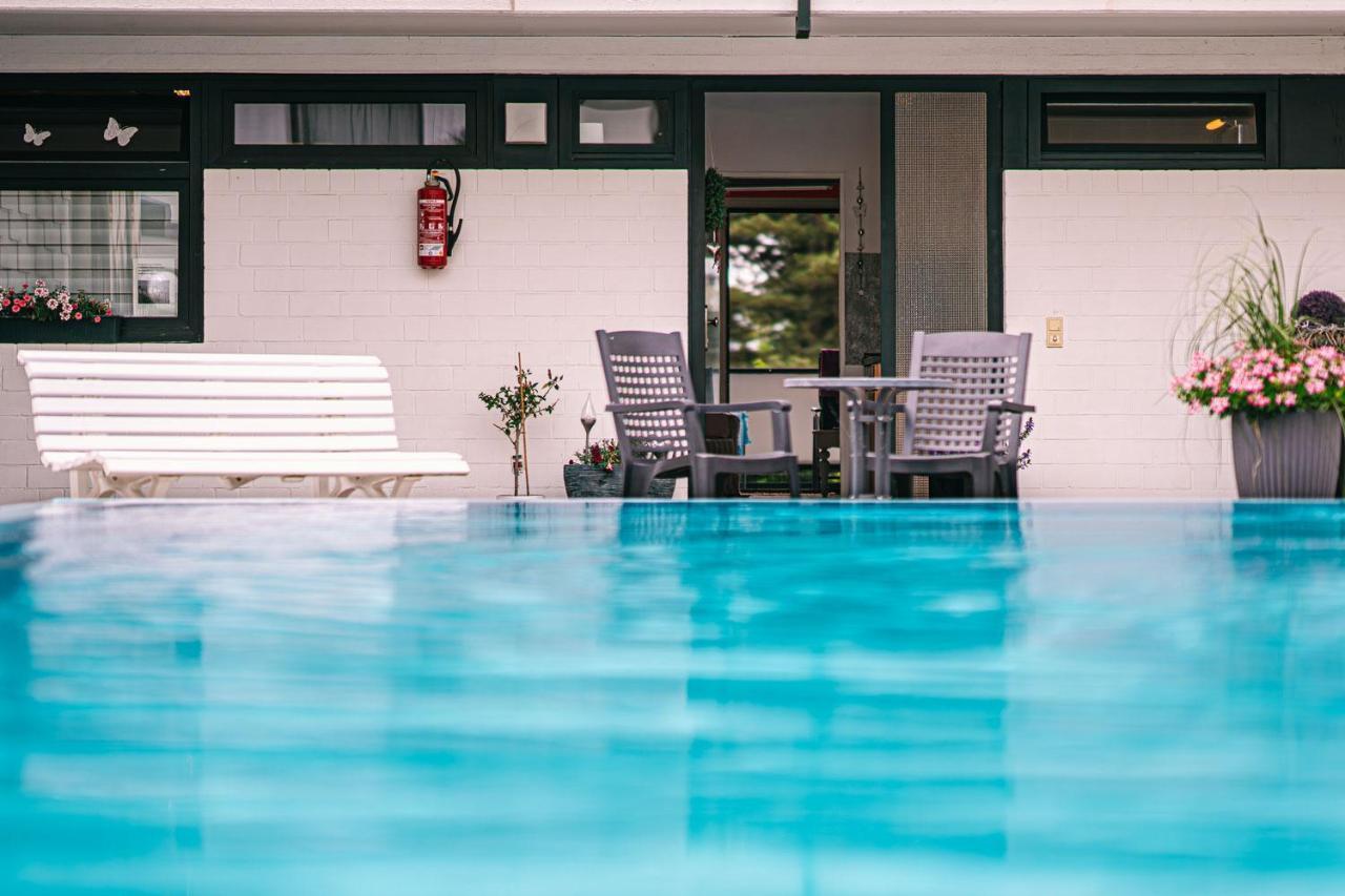 Schwalbennest - Hundefreundlich, Sauna, Pool, Dachterrasse, See & Natur Möhnesee Eksteriør bilde